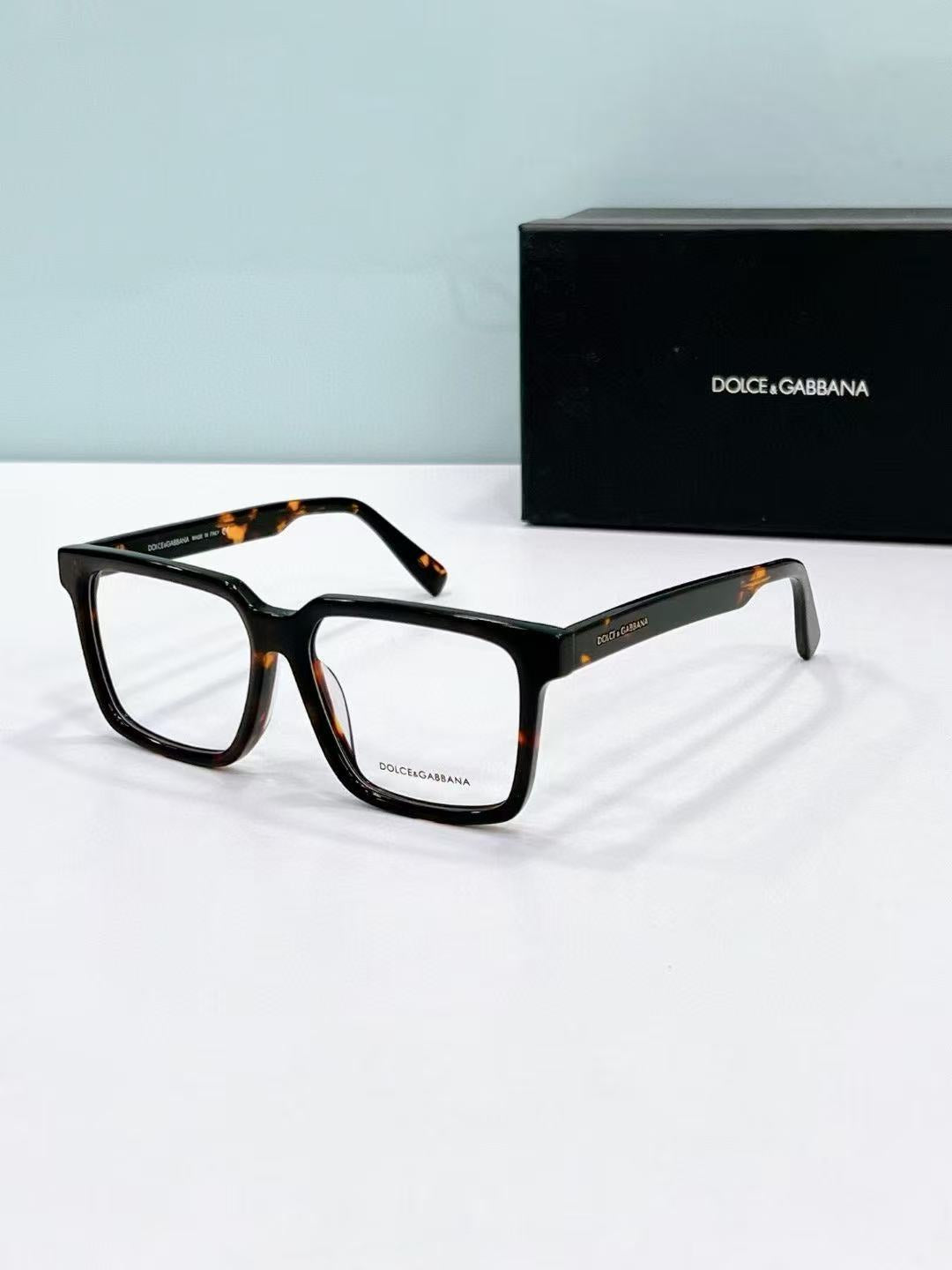 Classic Square – Unisex Eyeglass Frame